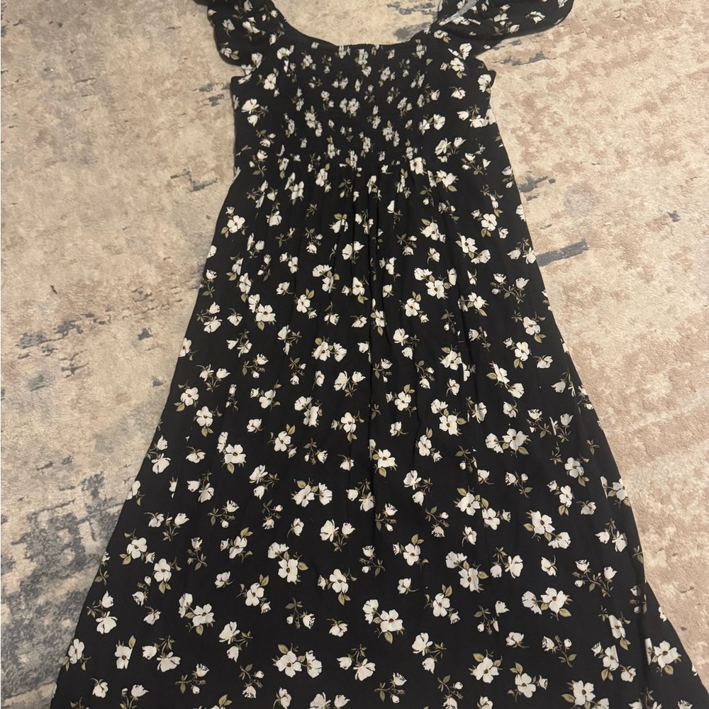 Old Navy Floral Black and White Off the Shoulder Maxi Dress Size Large